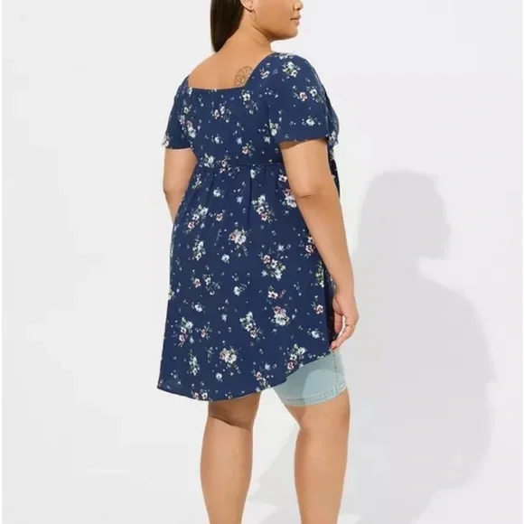 Torrid Floral Babydoll Blouse 1X Navy Blue Lace Up High Low Tunic Flowy Plus - Picture 8 of 8